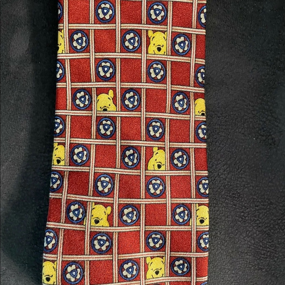 Walt Disney World neck tie Winnie the Pooh Silk